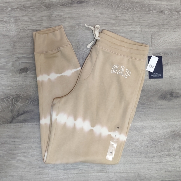 NWT GAP Logo Tie-dye Jogger Khaki/Sand - Picture 2 of 8